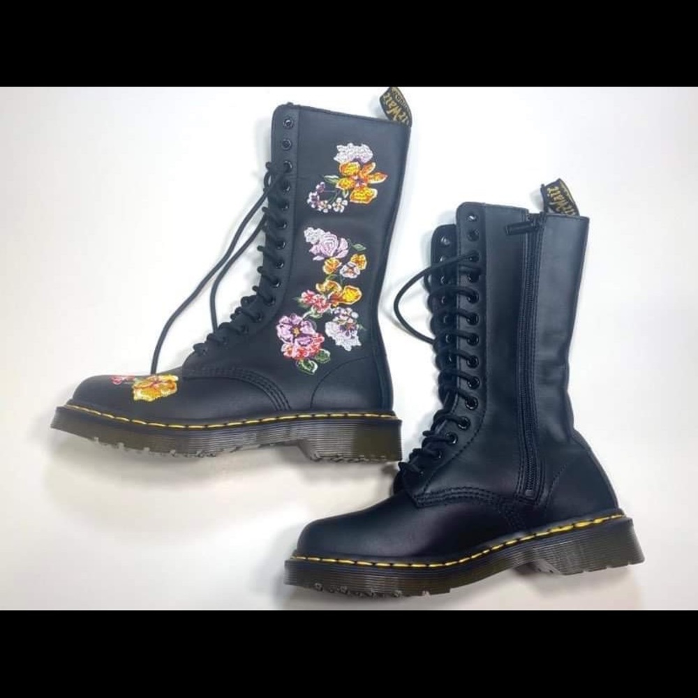 Dr.Martens 1914 Vonda II Leather Combat Boots - Picture 5 of 13